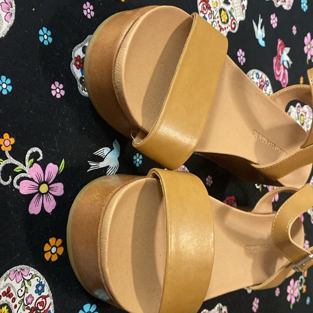 Amazon Essentials Tan Platform Sandals Women’s Si… - image 6